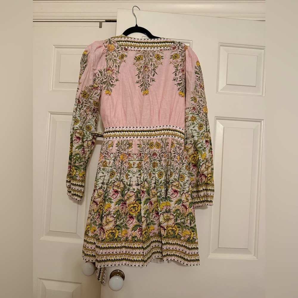 NWT A LOVES A WRAP DRESS SIZE M - Picture 3 of 7